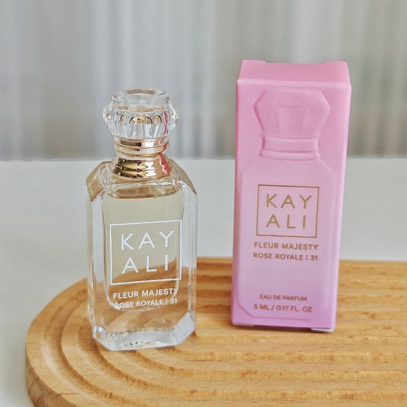 New Kayali Fleur Majesty Rose Royale 31 EDP 5ml/0.17fl.oz. Mini Splash - Picture 1 of 1
